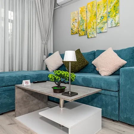 Elenartlux - Baby Cot - Pets Allowed - Free Parking & Fast Wi-fi Apartment Plowdiw