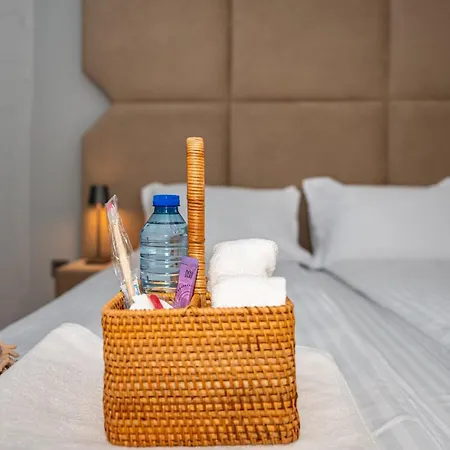 Apartment Elenartlux - Baby Cot - Pets Allowed - Free Parking & Fast Wi-fi
