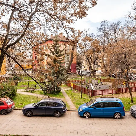 Elenartlux - Baby Cot - Pets Allowed - Free Parking & Fast Wi-fi * Plowdiw
