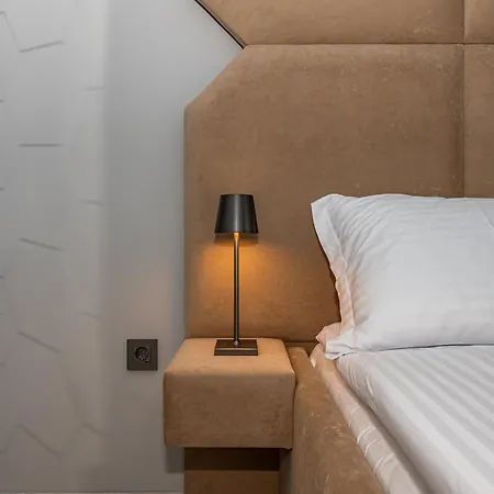 아파트 Elenartlux - Baby Cot - Pets Allowed - Free Parking & Fast Wi-fi