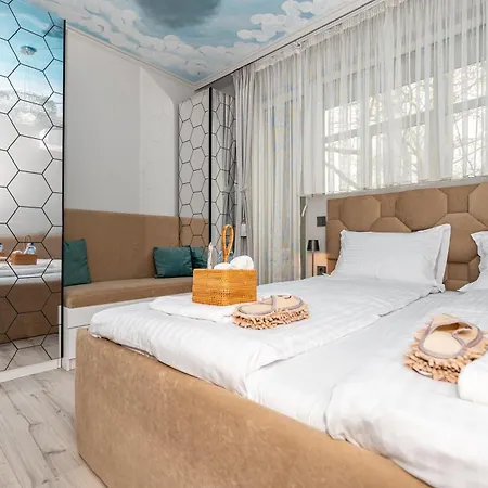 아파트 Elenartlux - Baby Cot - Pets Allowed - Free Parking & Fast Wi-fi