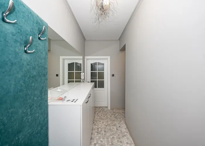 Apartment Elenartlux - Baby Cot - Pets Allowed - Free Parking & Fast Wi-fi