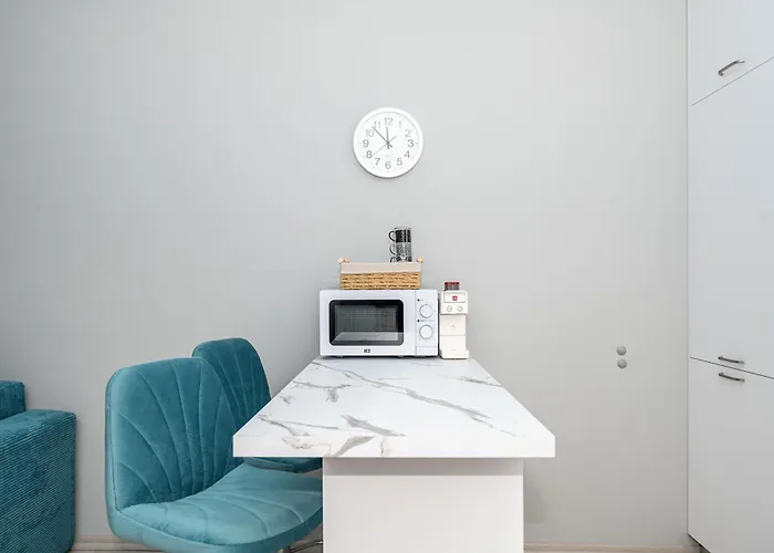 Elenartlux - Baby Cot - Pets Allowed - Free Parking & Fast Wi-fi Apartment