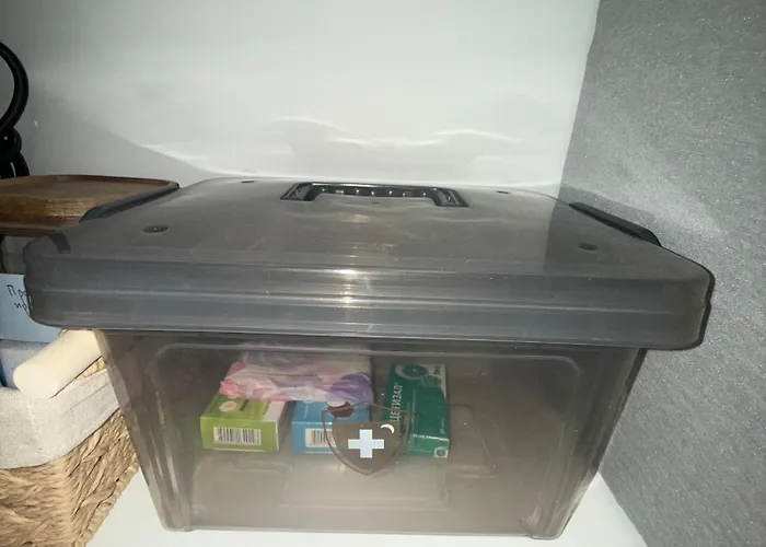 Elenartlux - Baby Cot - Pets Allowed - Free Parking & Fast Wi-fi Apartment *